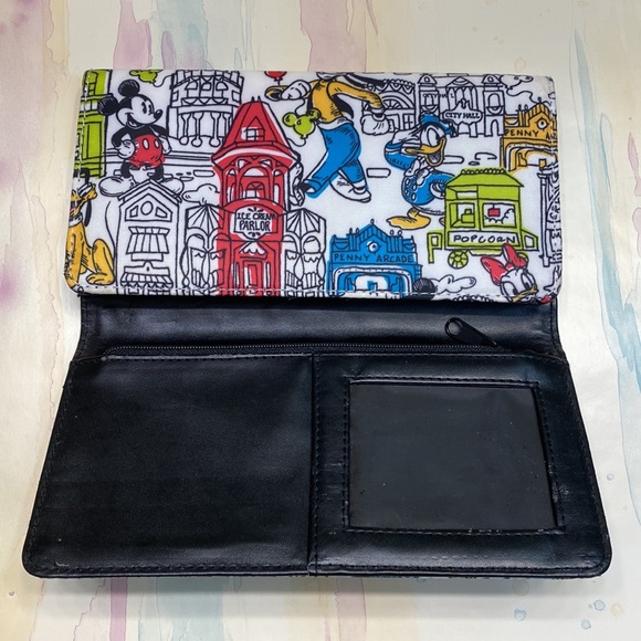 Disney Parks Main Street USA wallet - Picture 9 of 11